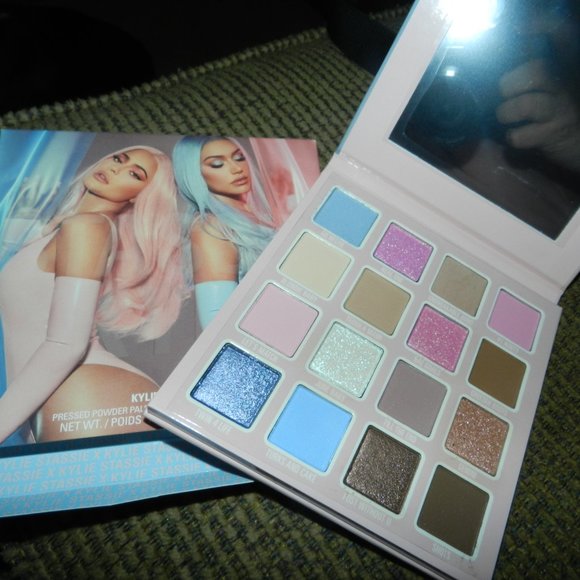 Kylie Cosmetics Kylie x Stassie Eyeshadow Palette.💥FLASH SALE.💥 BNIB/NWT! - Picture 9 of 15